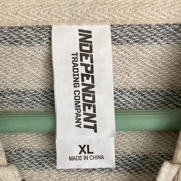 Zip up hoodie - Picture 4 of 5